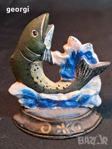 чугунен стопер за врата риба 34/3