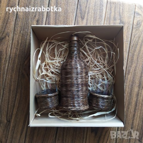 Комплект бутилка и чаши