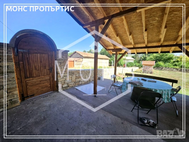 Две къщи в един парцел в с. Горна Липница, обл. В. Търново, снимка 3 - Къщи - 51439717