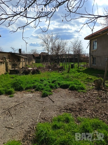 Продавам имот в село Ресен обл Велико търново, снимка 8 - Къщи - 53990801