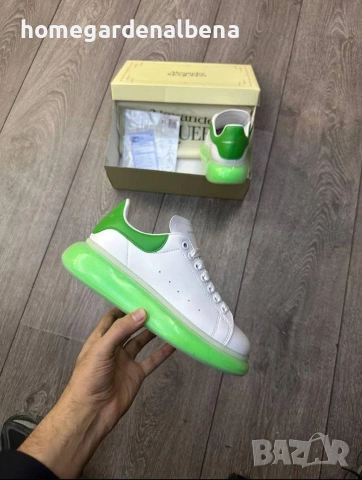 Маратонки Alexander McQueen – Прозрачна платформа с цветен акцент! 👟✨, снимка 2 - Детски маратонки - 54316582