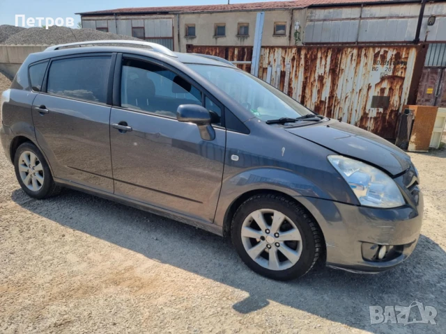 Toyota Corolla Verso 2.2 D4D На части, снимка 4 - Автомобили и джипове - 50723395