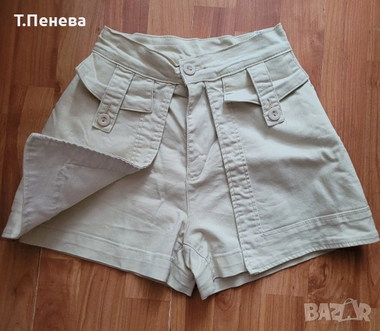 Светло бежави панталонки с интересен дизайн., снимка 2 - Къси панталони и бермуди - 54189675