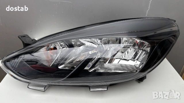 Фар за Ford Fiesta MK8 