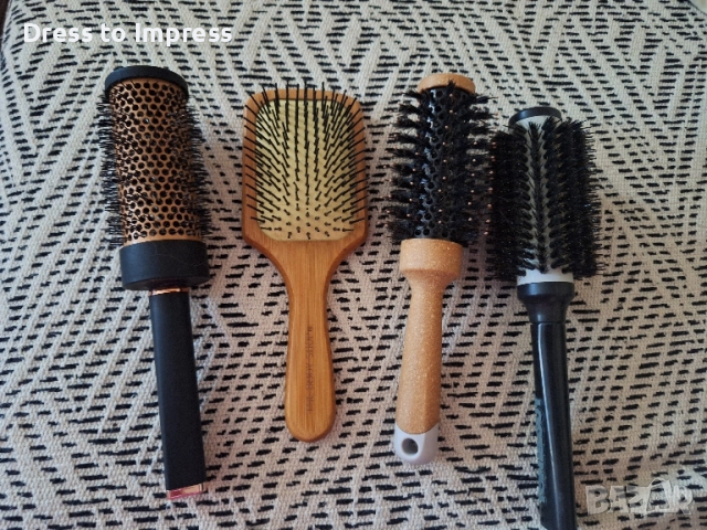 четки за коса Нови