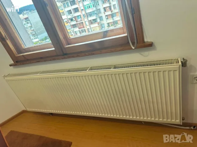 Два броя панелни радиатора за парно