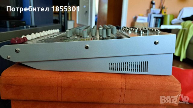 PHONIC - AM442D + Дървена кутия с капак подарък, снимка 7 - Ресийвъри, усилватели, смесителни пултове - 42158051
