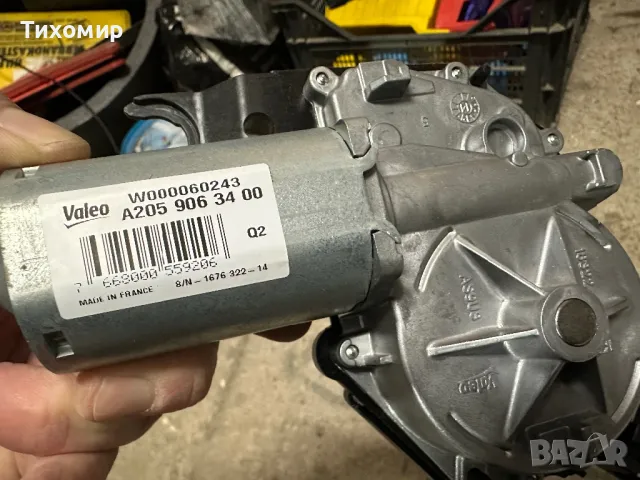 Задна чистачка с моторче за Мерцедес W205, снимка 3 - Части - 48452838