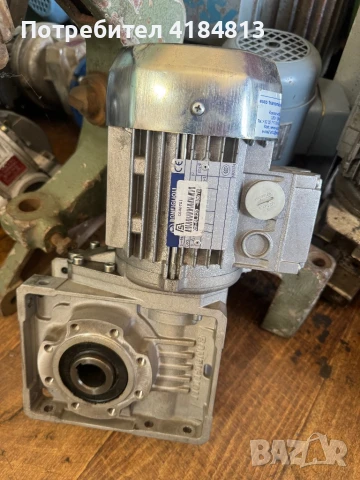 Трифазен мотор-редуктор 0,25kw/47оборота, снимка 2 - Електродвигатели - 51382939