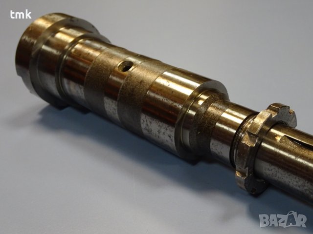 Вертикален шпиндел за фреза L-315 стандарт ISO 40, снимка 6 - Резервни части за машини - 39040506