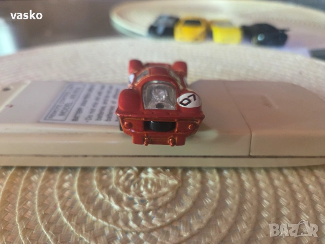 Hotwheeks Ferrari 2001 China, снимка 4 - Колекции - 54099914