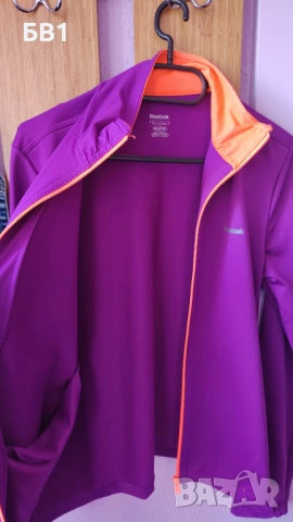 Оригинална дамска горница Reebok, снимка 2 - Спортни екипи - 54337294