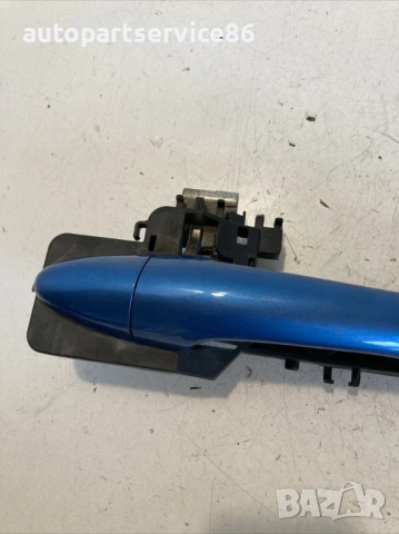 Външна дръжка на задна лява врата синя за KIA Sportage 1.7 CRDi (2011), снимка 3 - Части - 53357031