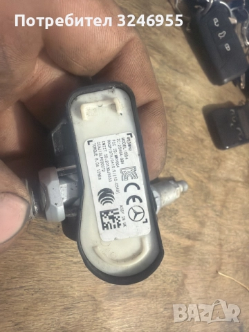 Mercedes датчици за джанти, снимка 2 - Гуми и джанти - 56160658