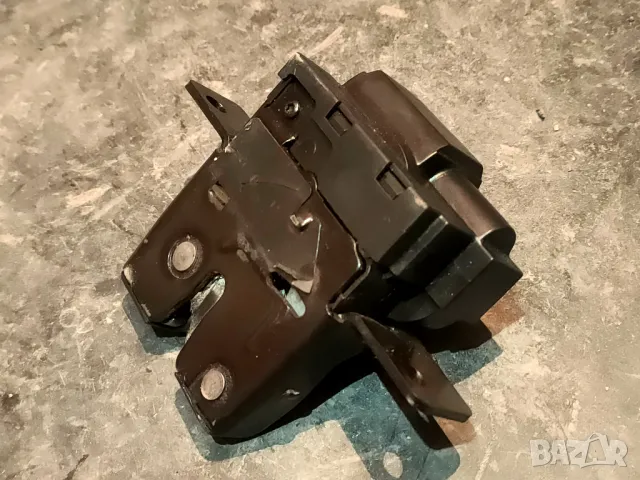 Заключващ механизъм, бравичка за багажник на RENAULT Clio III, Megane, Modus, снимка 4 - Части - 49332216