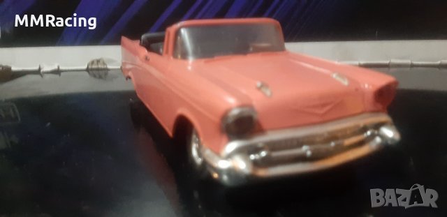 Ламаринена кола  1:24