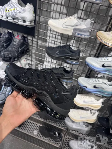 Nike VaporMax Shoes, снимка 7 - Маратонки - 56248888
