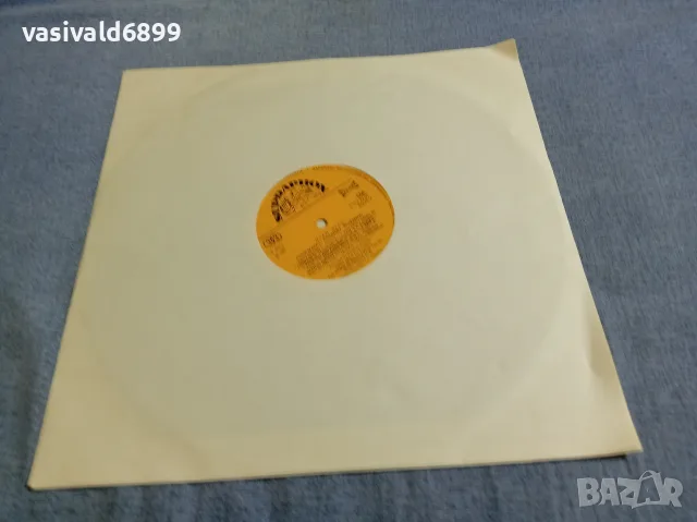 DEAN REED - ROCKNROLL COUNTRY ROMANTIC , снимка 8 - Грамофонни плочи - 56038906