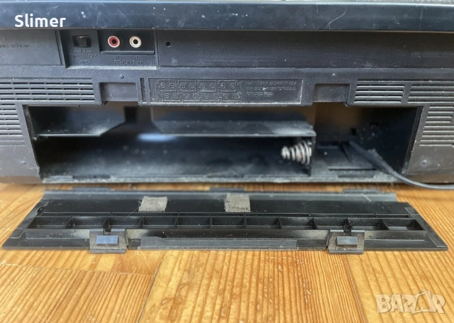 Касетофон Hitachi, снимка 2 - Радиокасетофони, транзистори - 44822351