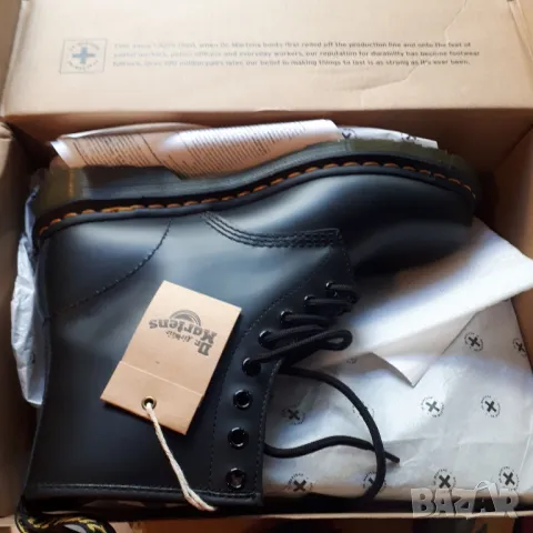 Dr. Martens 41 номер естествена кожа , снимка 1 - Дамски боти - 47775574