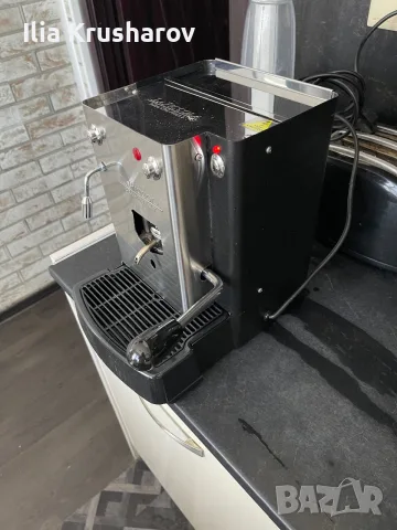Кафемашина La Piccola Sara с хартиени дози, снимка 3 - Кафемашини - 56071835