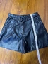 Кожени къси панталони размер М , снимка 1