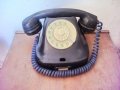 Стар телефон от бакелит, снимка 1 - Антикварни и старинни предмети - 38655149