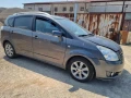 Toyota Corolla Verso 2.2 D4D На части, снимка 4