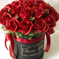 Кутия със сапунени рози, снимка 1 - Романтични подаръци - 35248273