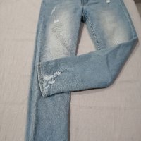 Светло сини накъсани дънки H&M, снимка 1 - Детски панталони и дънки - 35445102