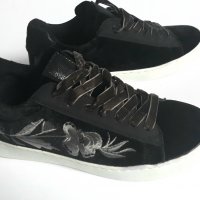 Дамски обувки, снимка 1 - Дамски ежедневни обувки - 31697875