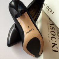 НОВИ Класически обувки от естествена кожа, снимка 2 - Дамски обувки на ток - 40132297