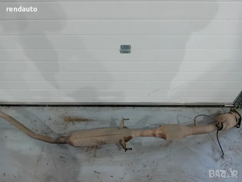 Средно гърне с катализатор Toyota corolla verso 1 3zz 2001-2003, снимка 1