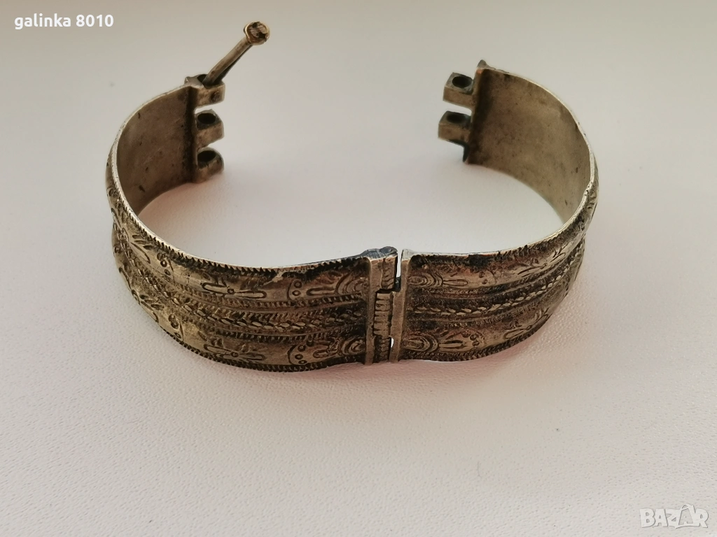 Стара бронзова възрожденска гривна, снимка 1