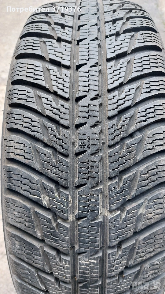 зимна гума 215 65 16 Nokian един брой , снимка 1