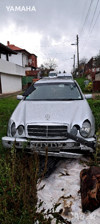 Mercedes  E 220  На  ЧАСТИ , снимка 1