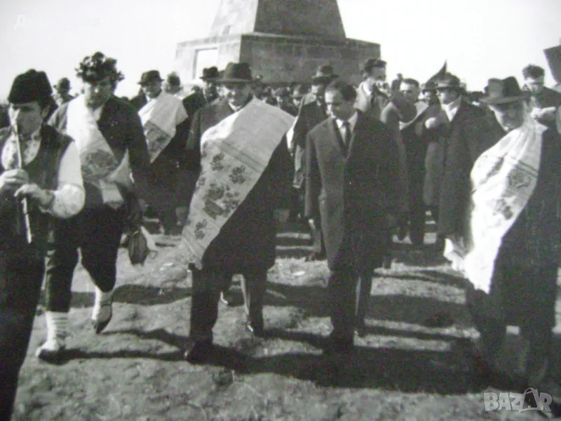 Стара снимка на Тодор живков и  Чаушеску, снимка 1