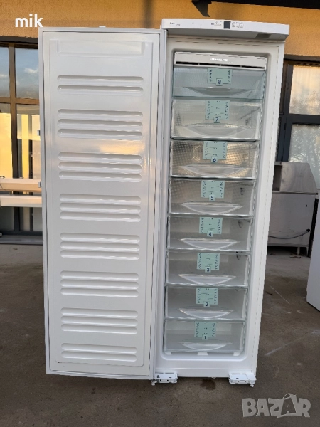 Фризер Либхер No Frost 185 см Като Нов, снимка 1