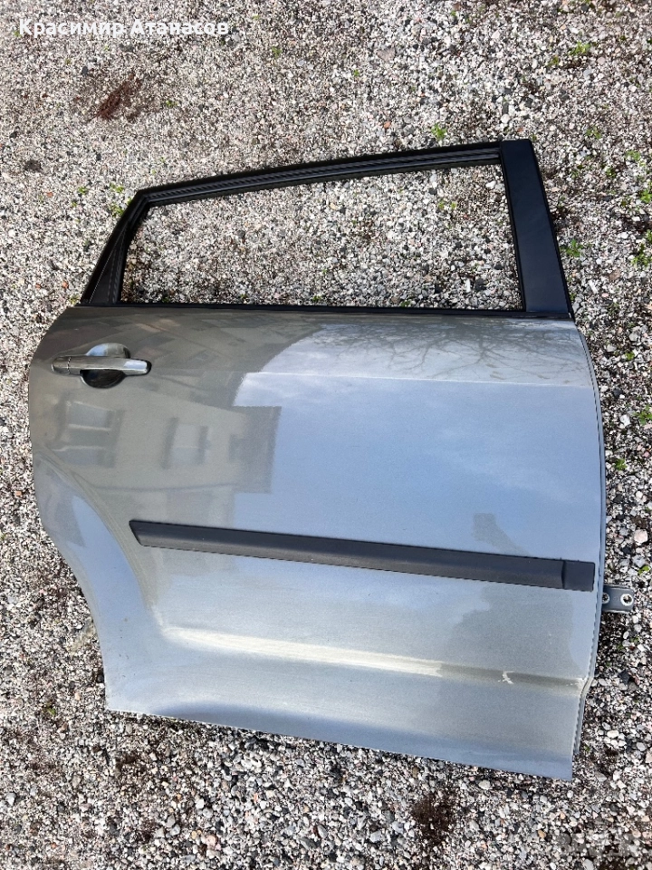 Врата задна дясна за Тойота корола версо. 2004-2008г, снимка 1
