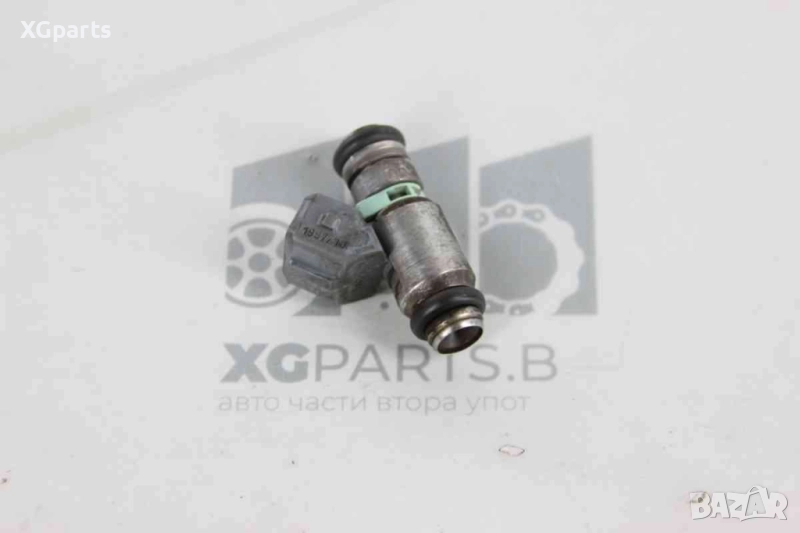 Дюза бензин за Skoda Octavia 1.6i 75 к.с. (1996-2000), снимка 1