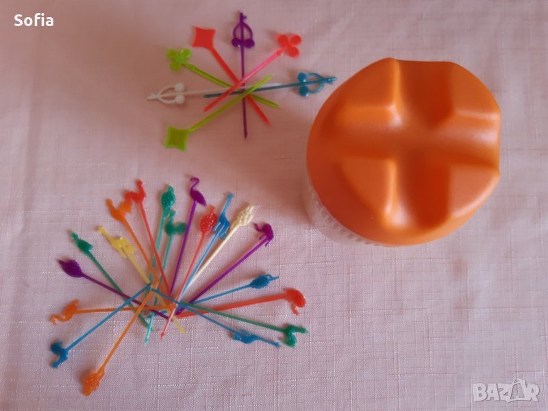 СОЦ Колекция: за домашният купон: Шейкър и Коктейлни клечки за хапки/бонбони от 80те, снимка 1