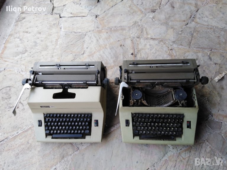 Продавам два броя пишещи машини произведени в ГДР, снимка 1