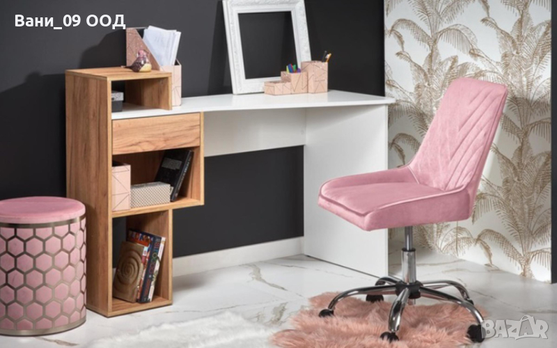 Бюро с интересна форма, снимка 1