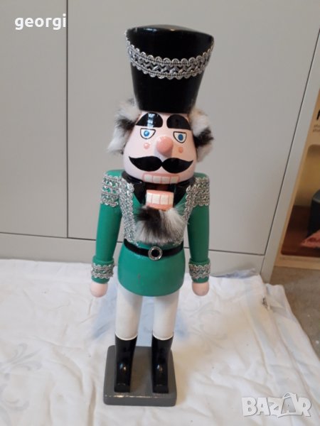 Голяма дървена фигура на хусар лешникотрошач, снимка 1