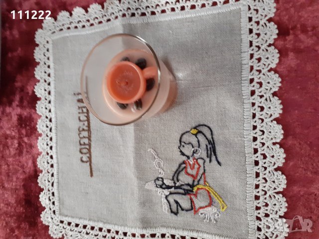  каренца, плетени на една кука и наплитани с подарък, снимка 2 - Гоблени - 15088640