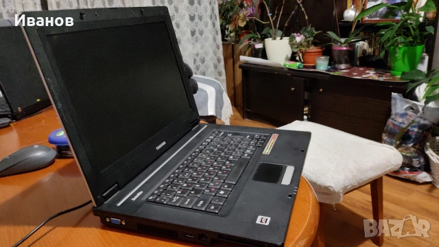 Лаптоп TOSHIBA satelite, снимка 4 - Лаптопи за дома - 53905286