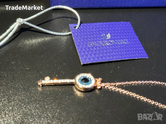 Ново Дамско Колие Swarovski Pendant Symbolic Evil Eye and Key Necklace Rose-gold tone , снимка 3 - Колиета, медальони, синджири - 54279843