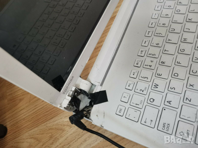 Лаптоп Toshiba L50-B - на части, снимка 4 - Части за лаптопи - 36424450