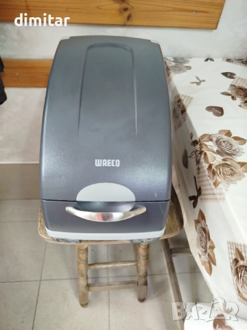 Хладилна чанта за автомобил WAECO 15л./12V, снимка 11 - Хладилни чанти - 54045284
