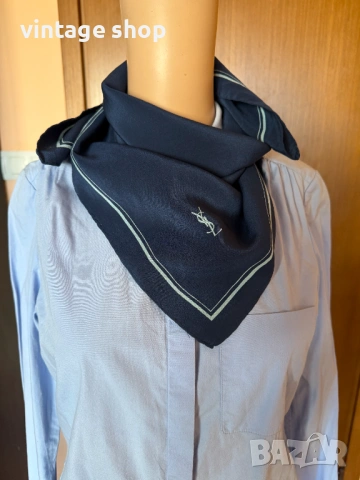 Копринен шал Yves Saint Laurent, снимка 9 - Шалове - 54251441